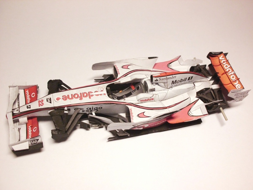 McLaren MP4/23 (Plná velikost v novém okně) McLaren MP4/23