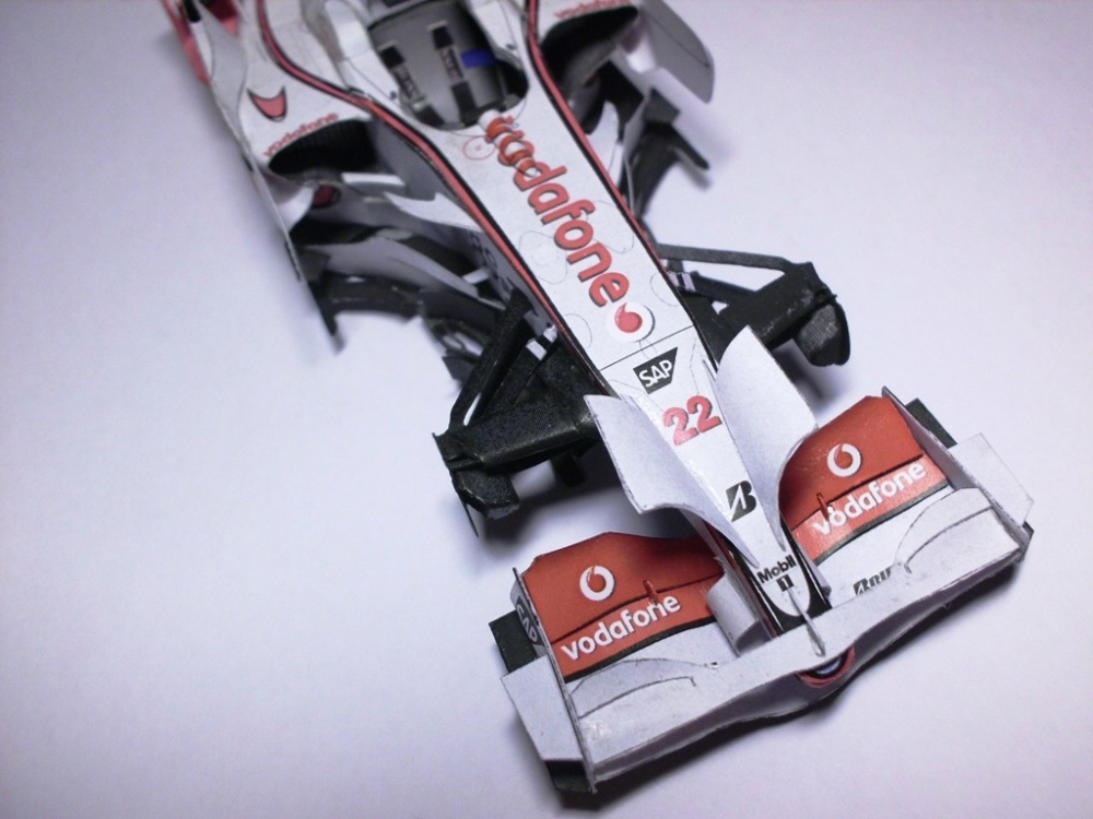 McLaren MP4/23 (Plná velikost v novém okně) McLaren MP4/23