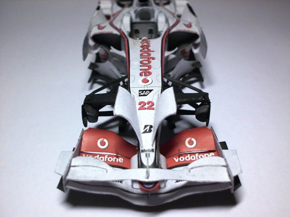 McLaren MP4/23 (Plná velikost v novém okně) McLaren MP4/23