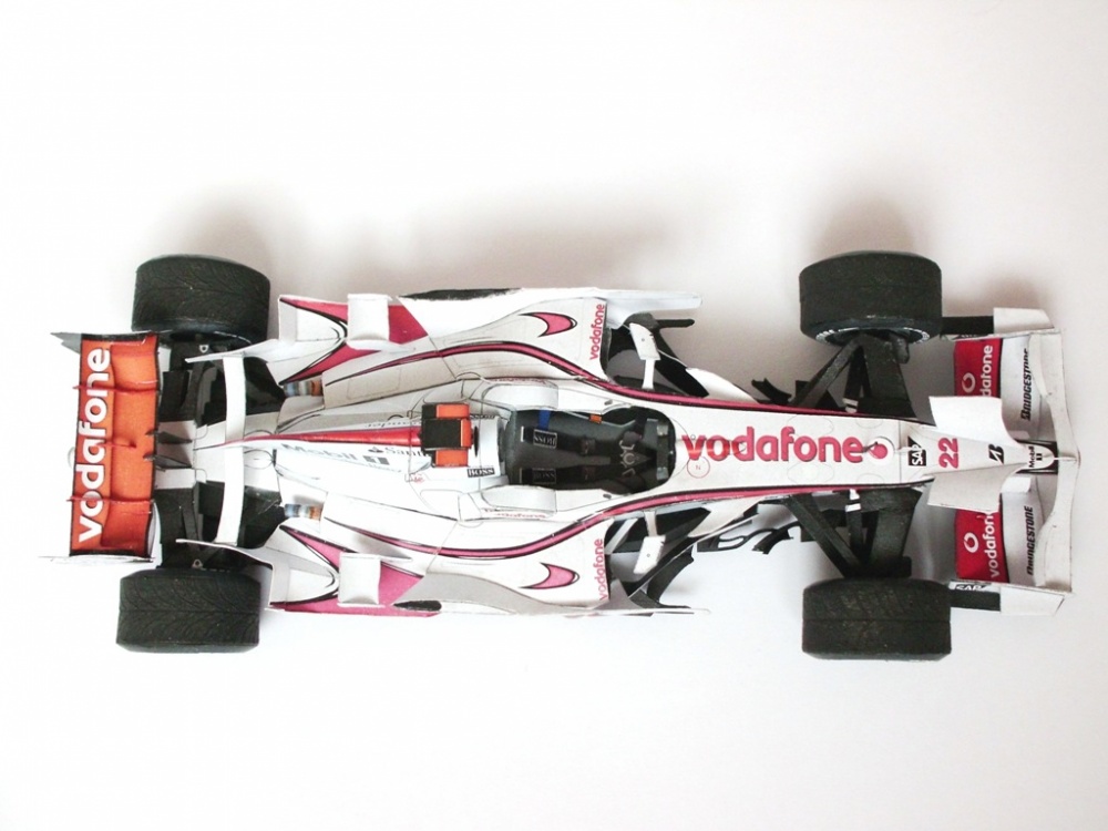 McLaren MP4/23 (Plná velikost v novém okně) McLaren MP4/23