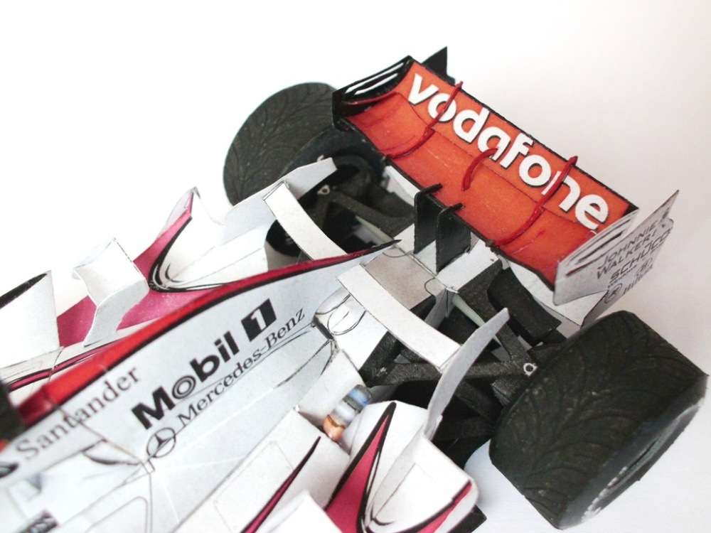McLaren MP4/23 (Plná velikost v novém okně) McLaren MP4/23
