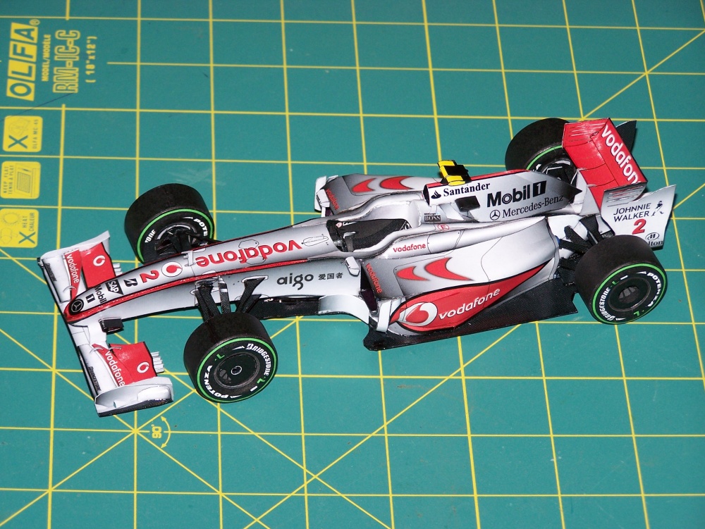 McLaren MP4/24 (Plná velikost v novém okně) McLaren MP4/24