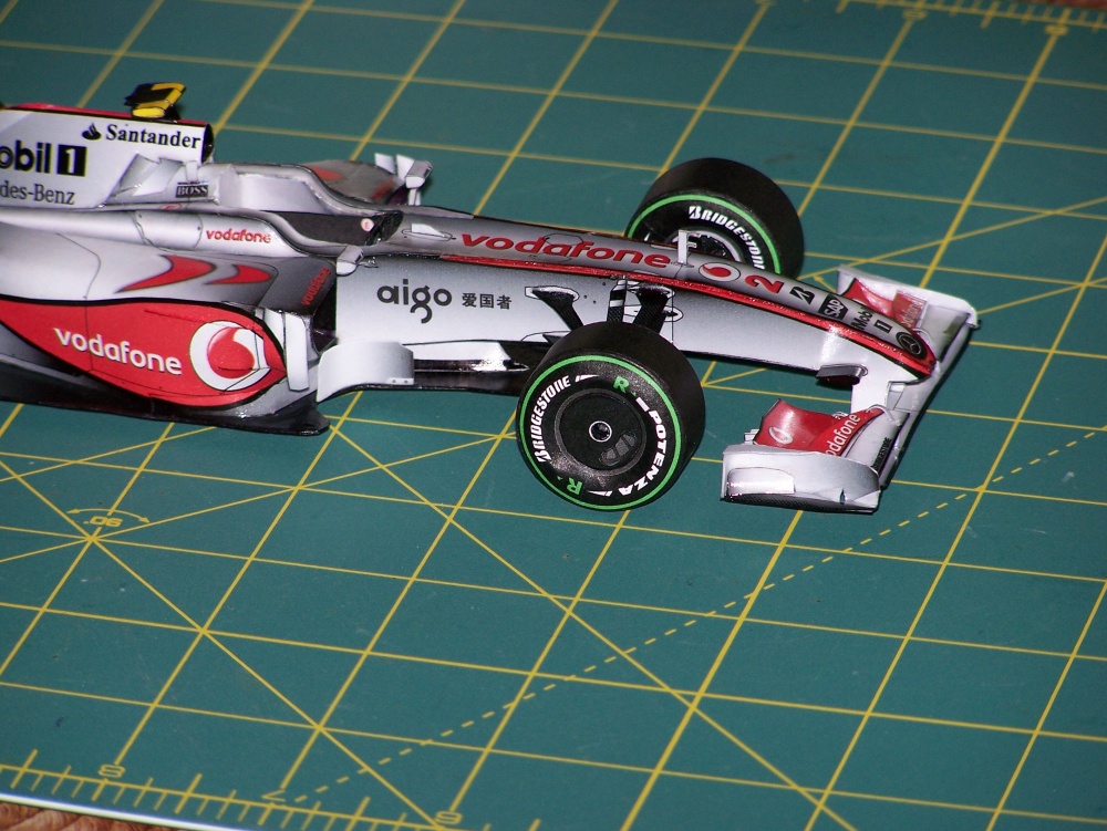 McLaren MP4/24 (Plná velikost v novém okně) McLaren MP4/24