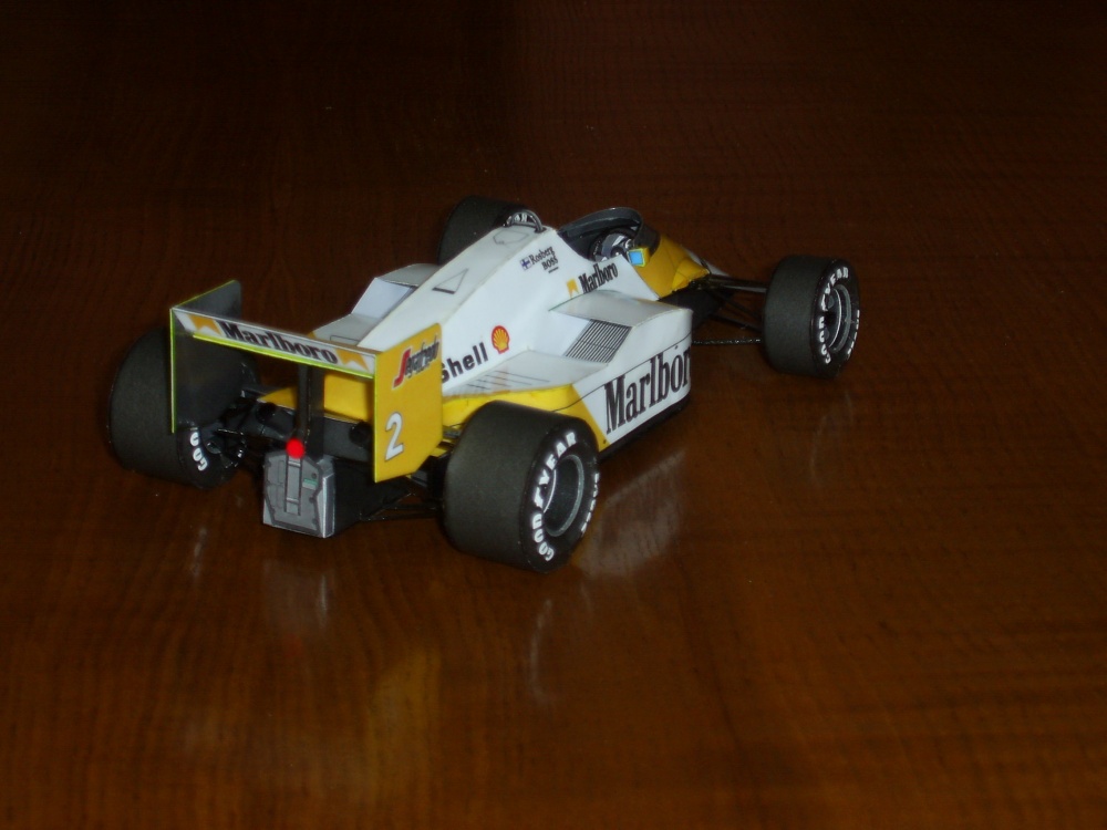 McLAREN MP4-2C PORTUGAL GP 1986 Keke Rosberg (Plná velikost v novém okně) McLAREN MP4-2C PORTUGAL GP 1986 Keke Rosberg