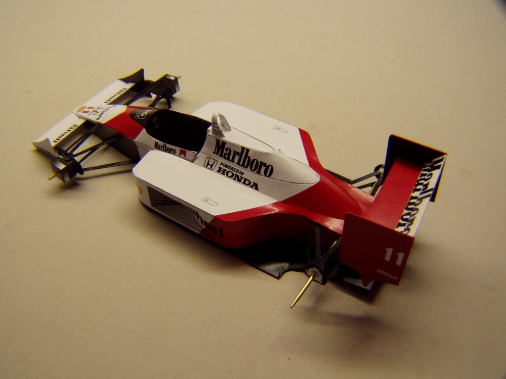 McLaren MP4/4, 1988, A. Prost (Plná velikost v novém okně) McLaren MP4/4, 1988, A. Prost