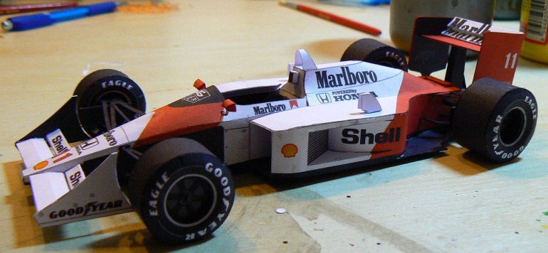 McLaren MP4/4 (Plná velikost v novém okně) McLaren MP4/4