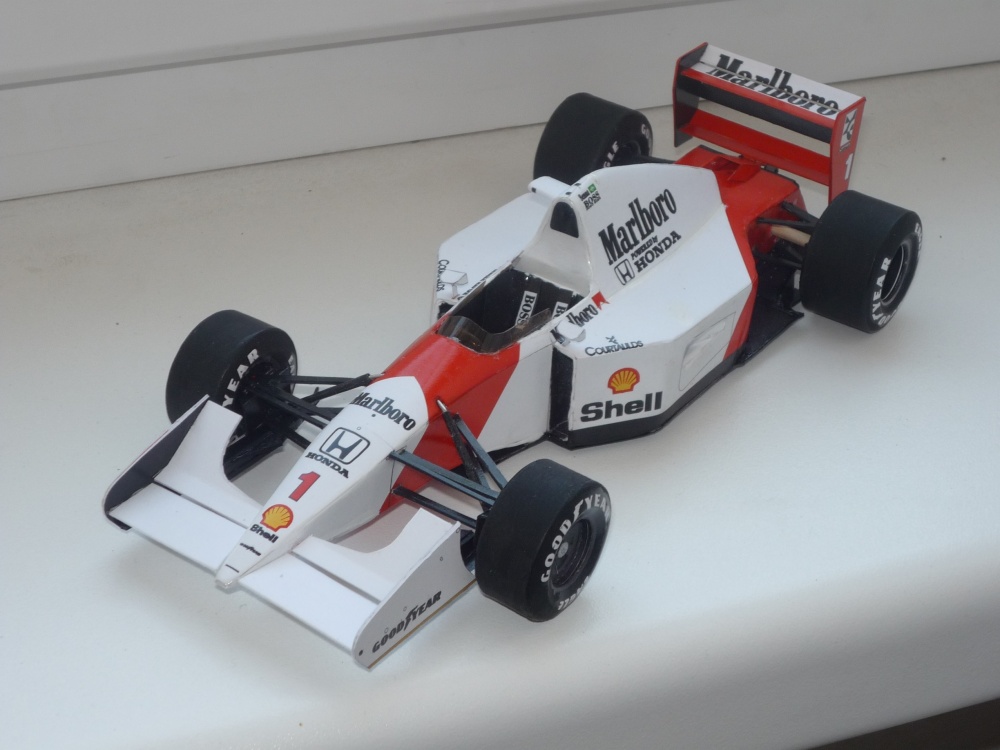 McLaren MP4/7 (Plná velikost v novém okně) McLaren MP4/7