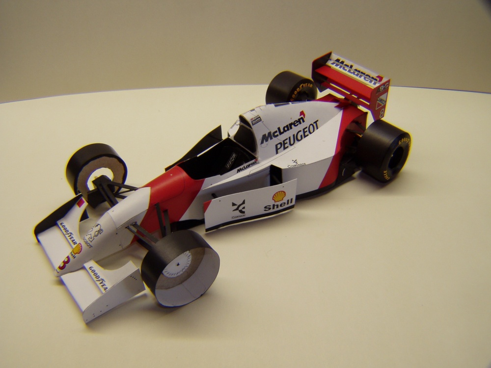McLaren MP4/9, 1994, M. Brundle (Plná velikost v novém okně) McLaren MP4/9, 1994, M. Brundle