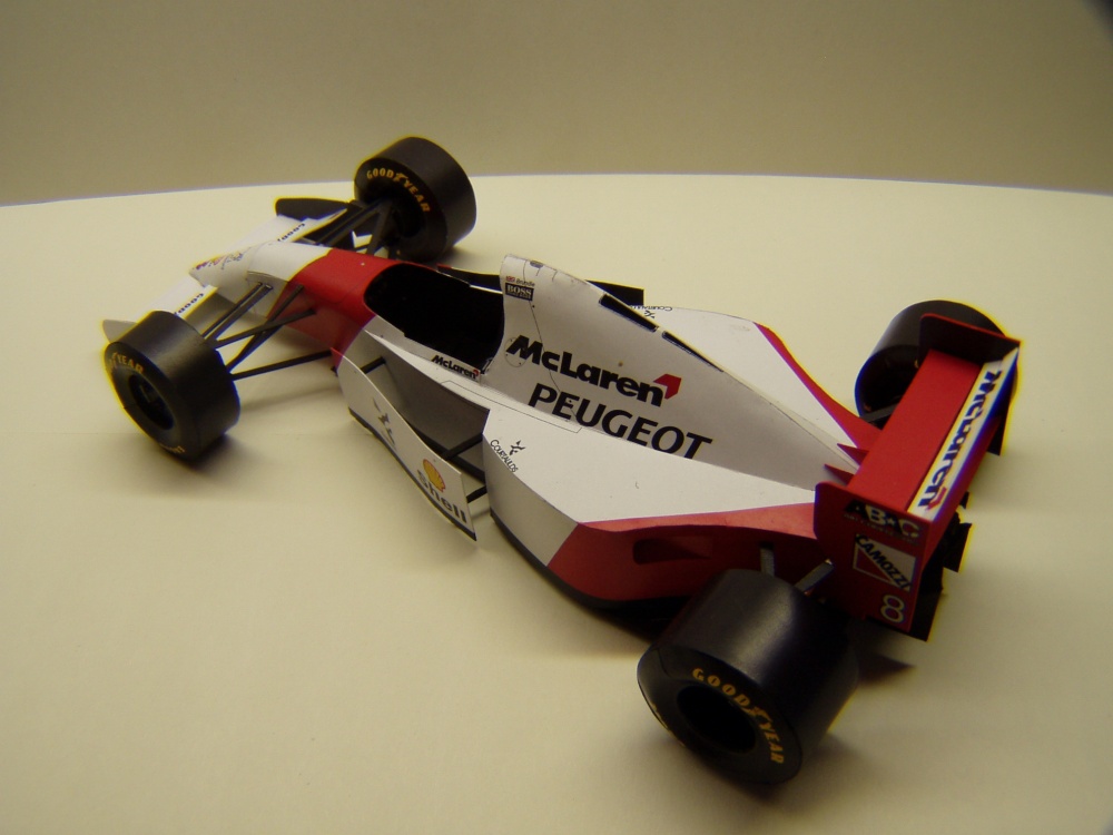 McLaren MP4/9, 1994, M. Brundle (Plná velikost v novém okně) McLaren MP4/9, 1994, M. Brundle