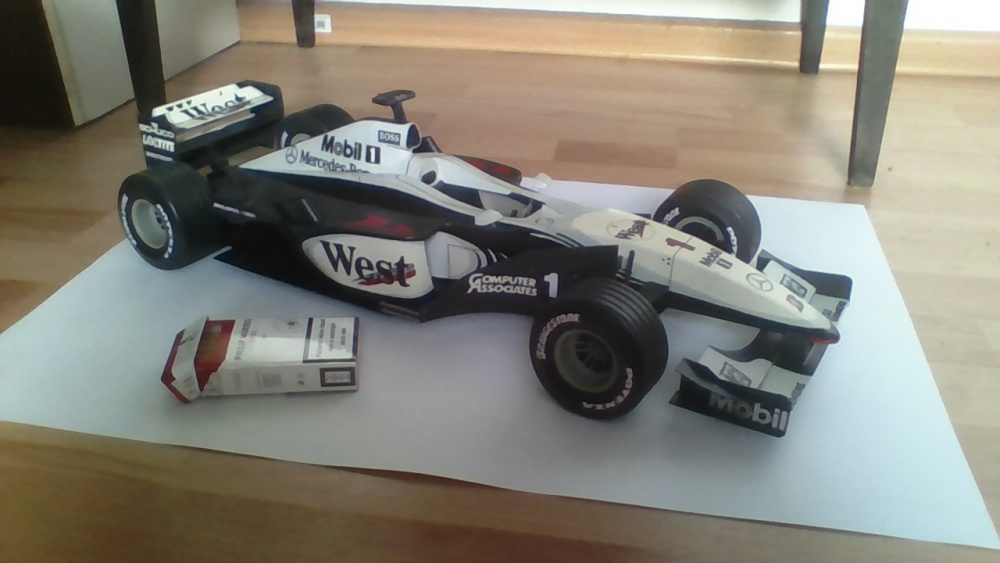 McLaren F1, MAXI (Plná velikost v novém okně) McLaren F1, MAXI