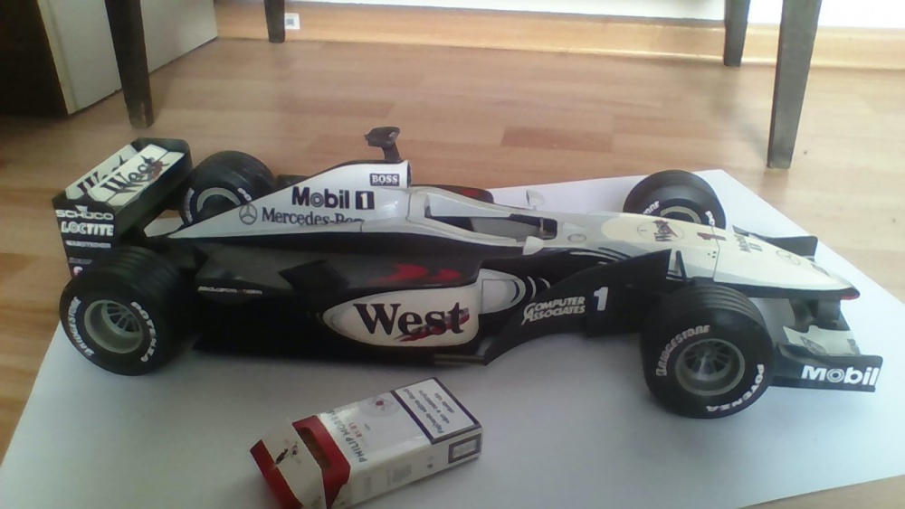 McLaren F1, MAXI (Plná velikost v novém okně) McLaren F1, MAXI