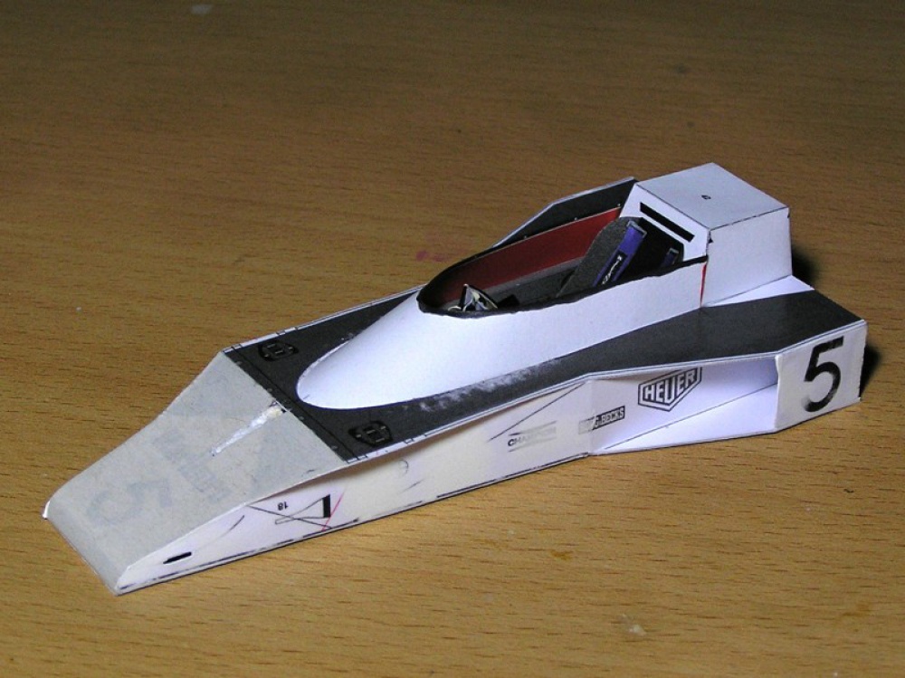 273943