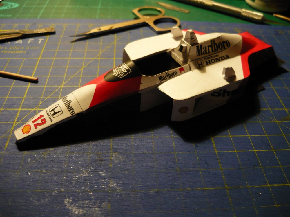 Mclaren MP 4/4 (Plná velikost v novém okně) Mclaren MP 4/4