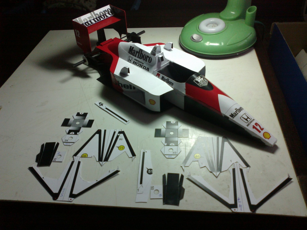 McLaren MP4/4 (Plná velikost v novém okně) McLaren MP4/4