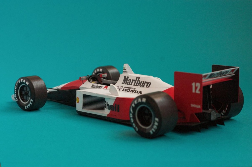 McLarenMP44 (Plná velikost v novém okně) McLarenMP44