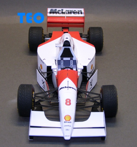 McLaren MP4-8 McLaren MP4-8