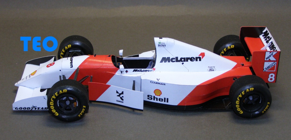 McLaren MP4-8 (Plná velikost v novém okně) McLaren MP4-8