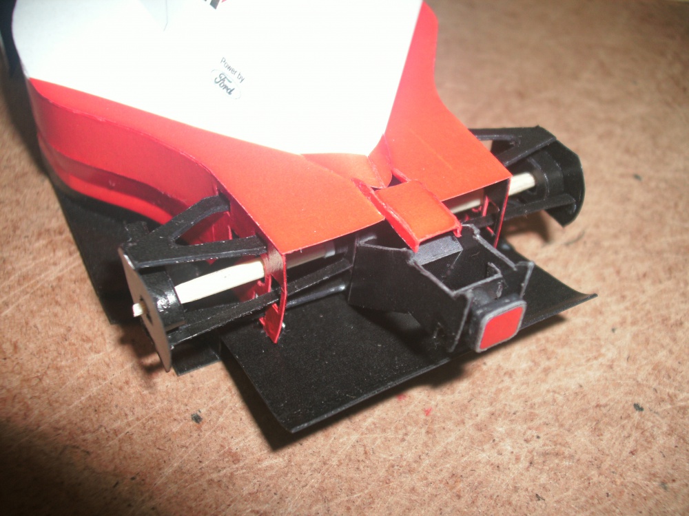 McLaren MP4/8 A. Senna (Plná velikost v novém okně) McLaren MP4/8 A. Senna