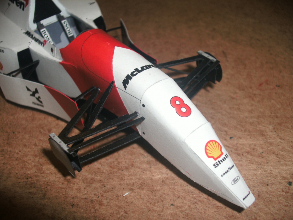 McLaren MP4/8 A. Senna (Plná velikost v novém okně) McLaren MP4/8 A. Senna