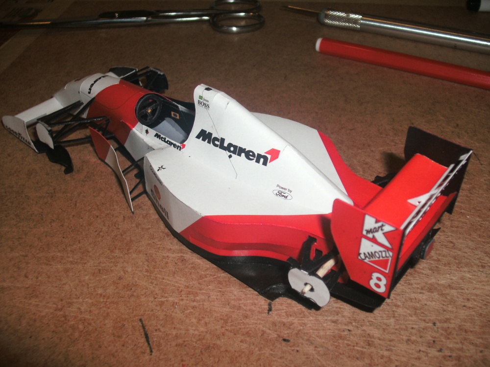 McLaren MP4/8 A. Senna (Plná velikost v novém okně) McLaren MP4/8 A. Senna