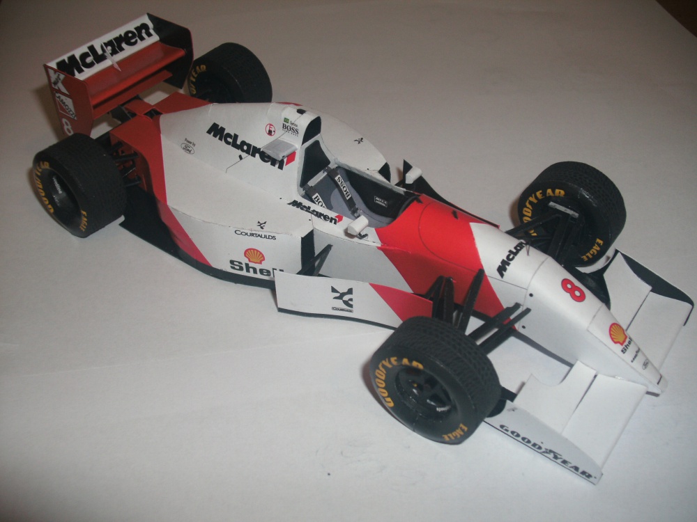 McLaren MP4/8 A. Senna (Plná velikost v novém okně) McLaren MP4/8 A. Senna
