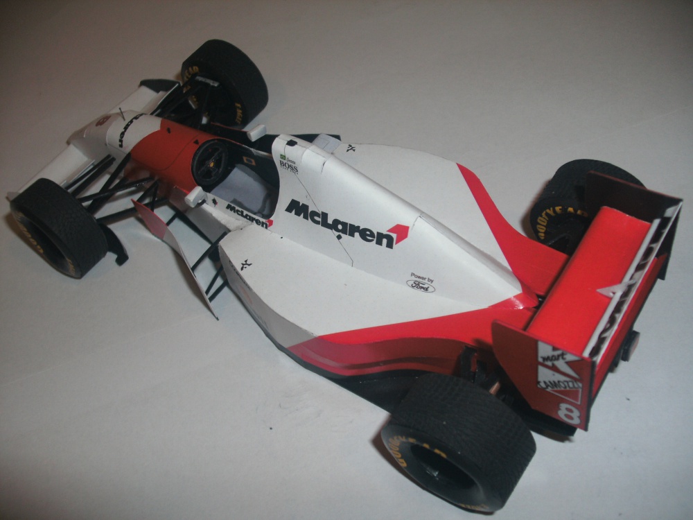 McLaren MP4/8 A. Senna (Plná velikost v novém okně) McLaren MP4/8 A. Senna