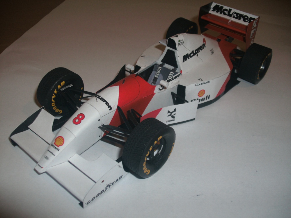 McLaren MP4/8 A. Senna (Plná velikost v novém okně) McLaren MP4/8 A. Senna