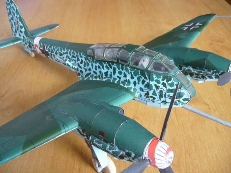 Me-410 (Plná velikost v novém okně) Me-410