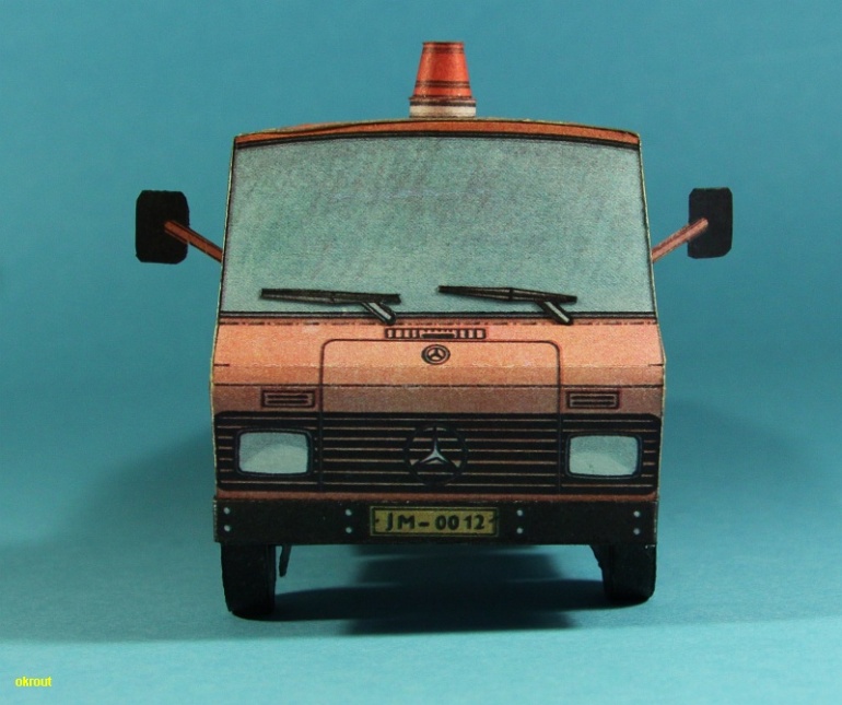 Mercedes 608 D (Plná velikost v novém okně) Mercedes 608 D