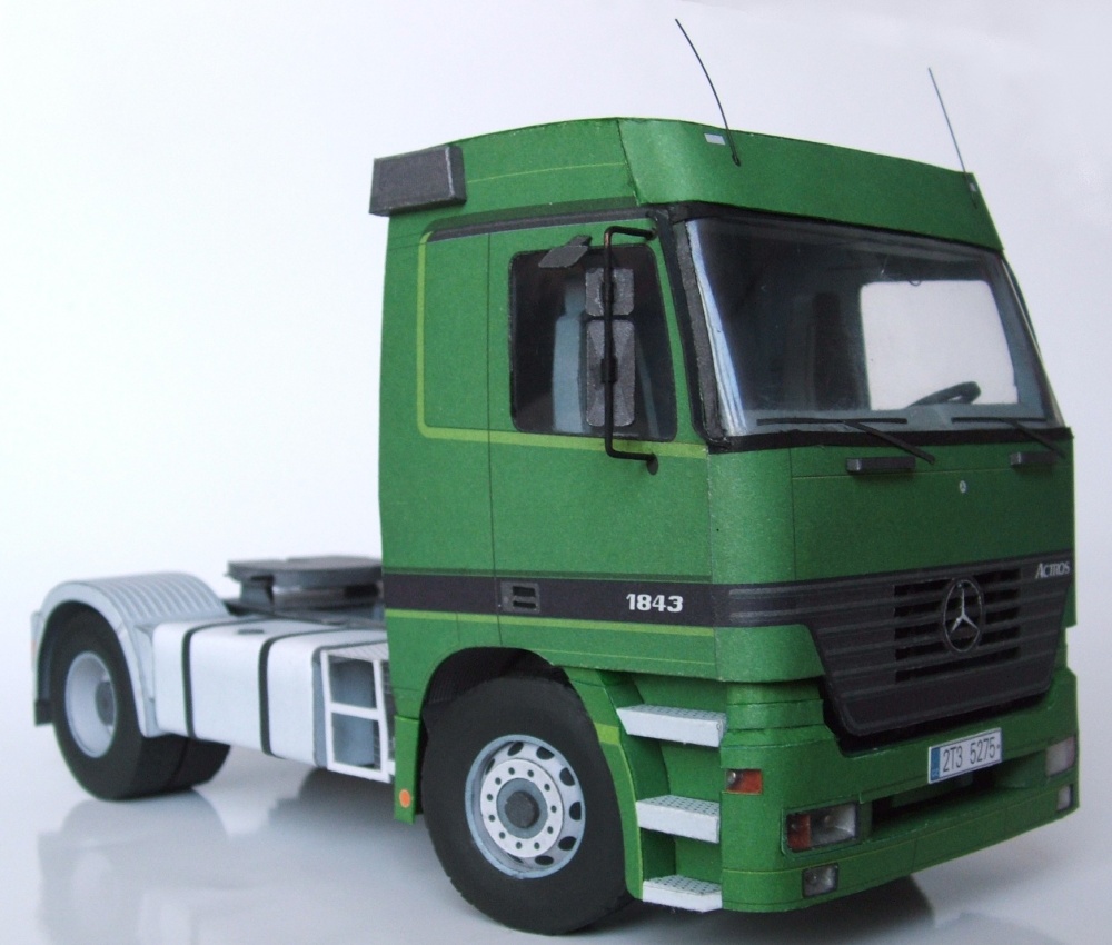 Mercedes-Benz Actros 1843 se skl�p��kov�m n�v�sem