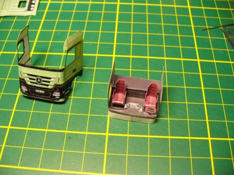 Mercedes Benz Actros 1860 4x2 Trust Edition/1:100 (Kinza) Mercedes Benz Actros 1860 4x2 Trust Edition/1:100 (Kinza)