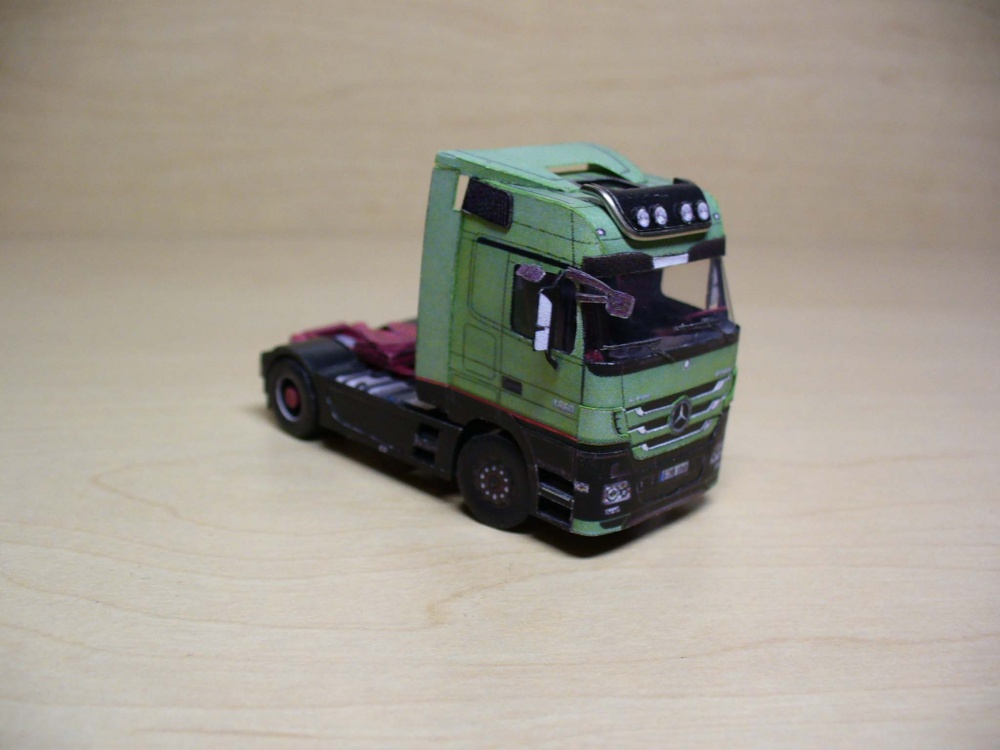 Mercedes Benz Actros 1860 4x2 Trust Edition/1:100 (Kinza) (Plná velikost v novém okně) Mercedes Benz Actros 1860 4x2 Trust Edition/1:100 (Kinza)