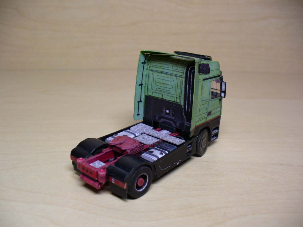 Mercedes Benz Actros 1860 4x2 Trust Edition/1:100 (Kinza) (Plná velikost v novém okně) Mercedes Benz Actros 1860 4x2 Trust Edition/1:100 (Kinza)
