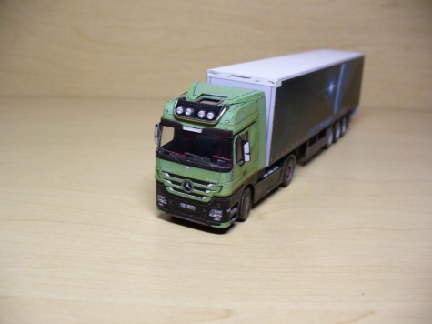 Mercedes Benz Actros 1860 4x2 Trust Edition/1:100 (Kinza)