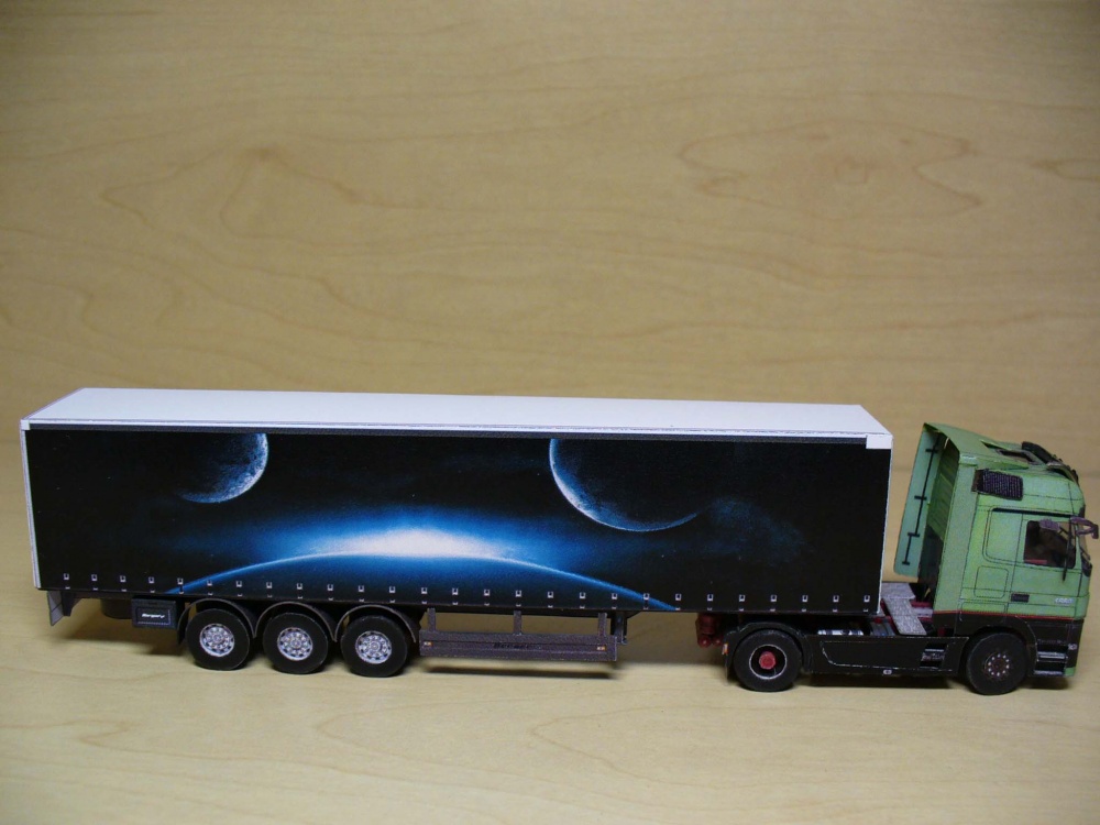 Mercedes Benz Actros 1860 4x2 Trust Edition/1:100 (Kinza) (Plná velikost v novém okně) Mercedes Benz Actros 1860 4x2 Trust Edition/1:100 (Kinza)