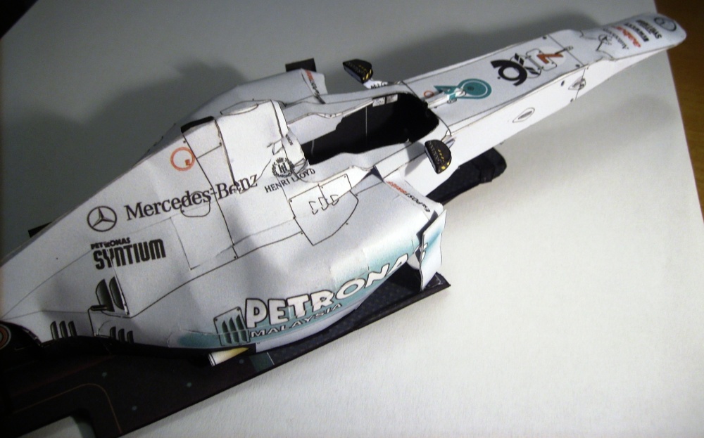 Mercedes GP W02 Michael Schumacher (Plná velikost v novém okně) Mercedes GP W02 Michael Schumacher