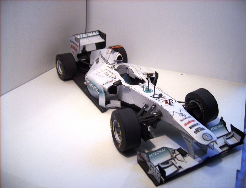 Mercedes GP W02 Michael Schumacher (Plná velikost v novém okně) Mercedes GP W02 Michael Schumacher