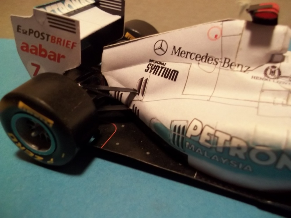 Mercedes GP02 (Plná velikost v novém okně) Mercedes GP02