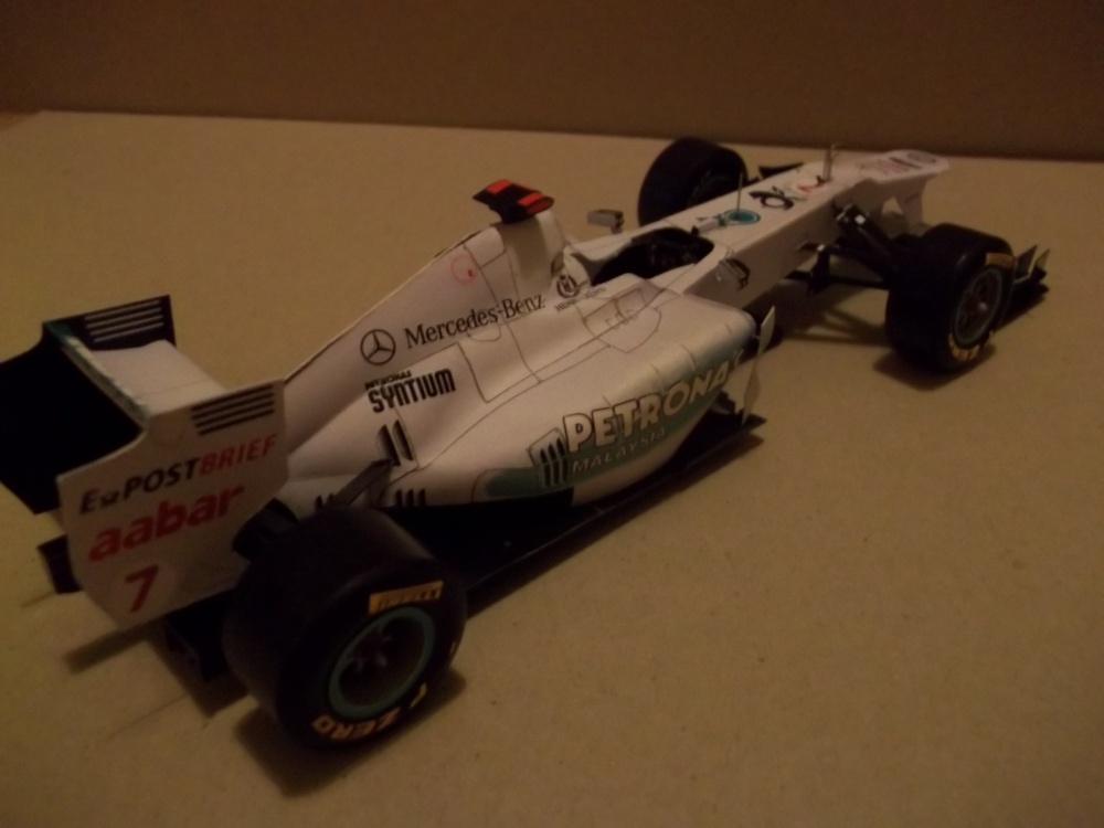 Mercedes GP02 (Plná velikost v novém okně) Mercedes GP02