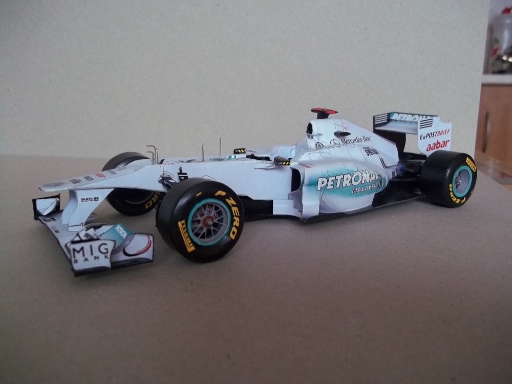 Mercedes GP02 (Plná velikost v novém okně) Mercedes GP02