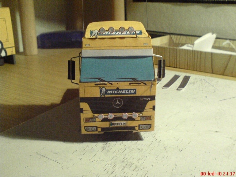 Mercedes-Michelin motorhome (Plná velikost v novém okně) Mercedes-Michelin motorhome