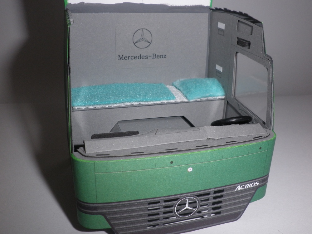 Mercedes Benz Actros 1843 (Plná velikost v novém okně) Mercedes Benz Actros 1843