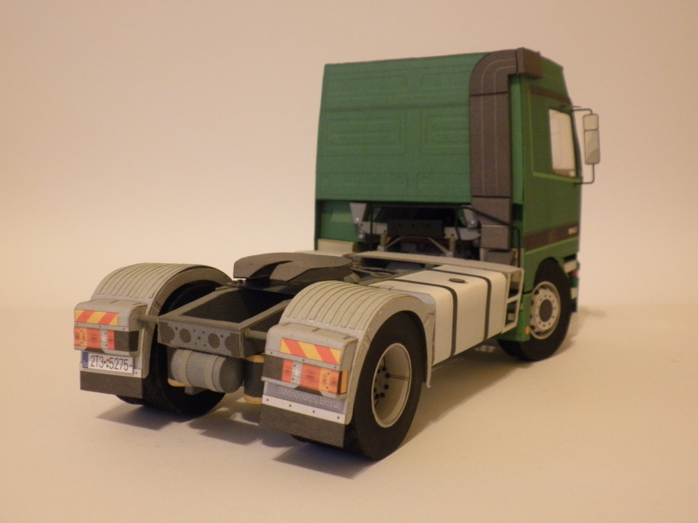 Mercedes Benz Actros 1843 (Plná velikost v novém okně) Mercedes Benz Actros 1843
