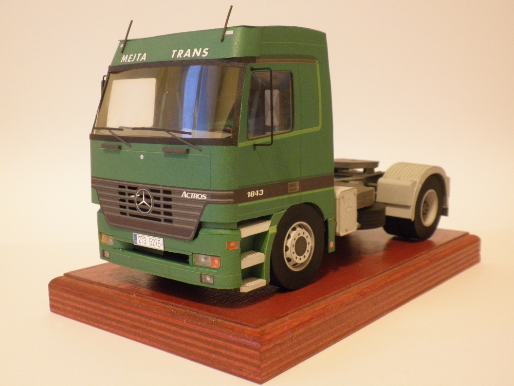 Mercedes Benz Actros 1843 (Plná velikost v novém okně) Mercedes Benz Actros 1843