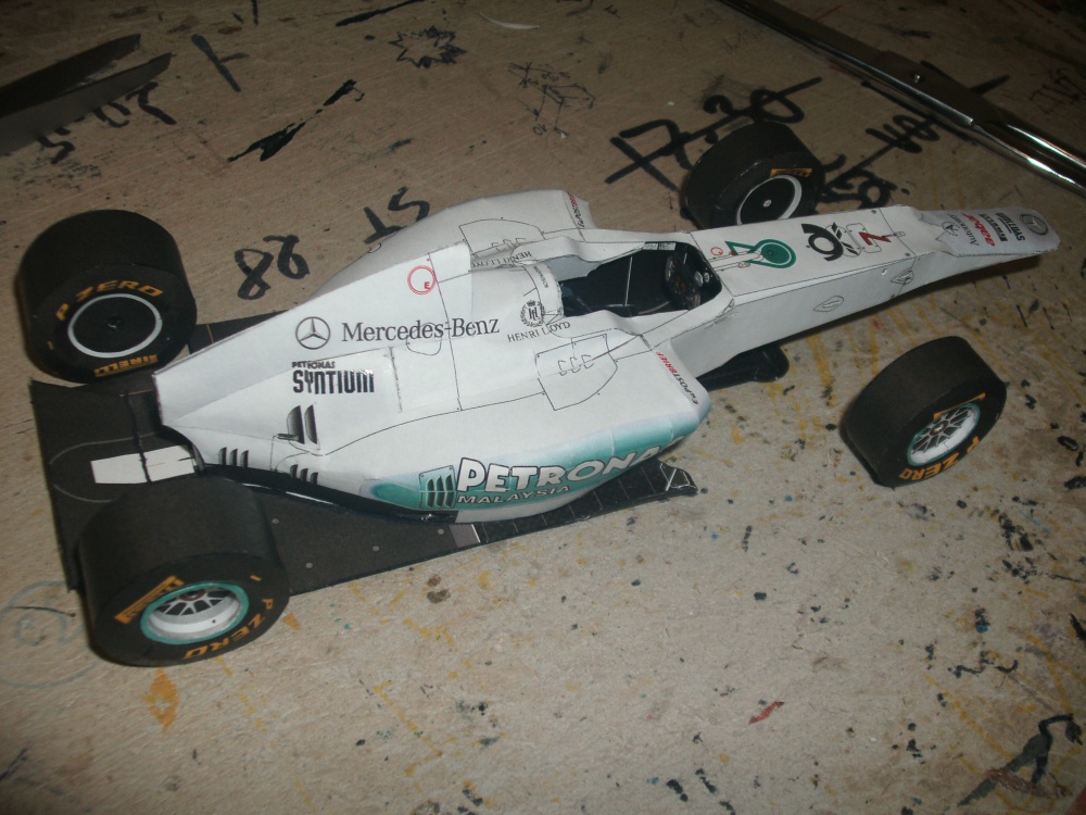 Mercedes GP W02 - M. Schumacher (Plná velikost v novém okně) Mercedes GP W02 - M. Schumacher
