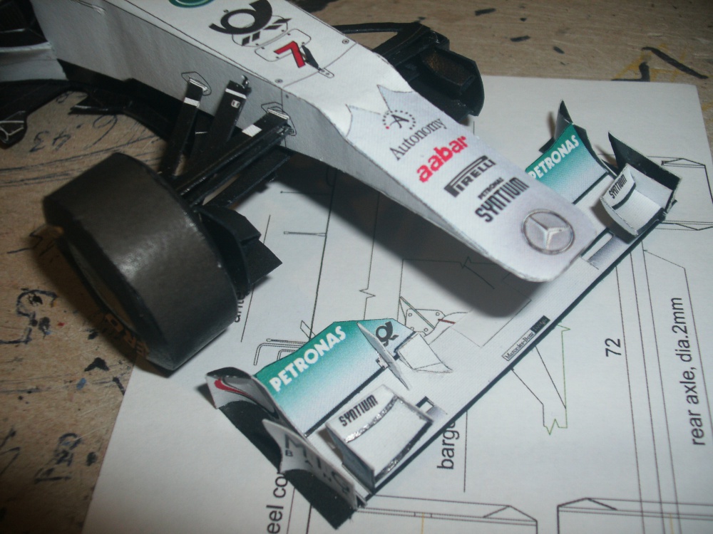 Mercedes GP W02 - M. Schumacher (Plná velikost v novém okně) Mercedes GP W02 - M. Schumacher