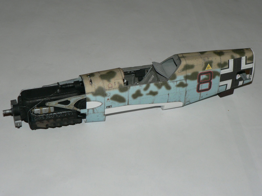 Messerschmitt Bf 109E-7 (Plná velikost v novém okně) Messerschmitt Bf 109E-7