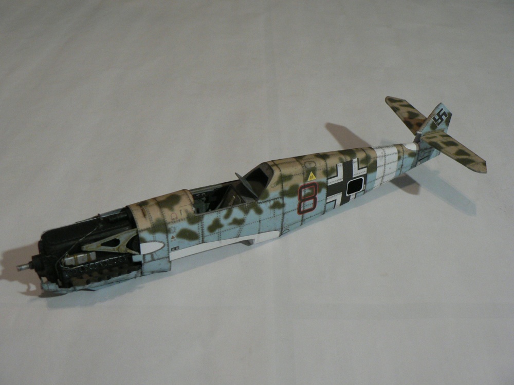 Messerschmitt Bf 109E-7 (Plná velikost v novém okně) Messerschmitt Bf 109E-7