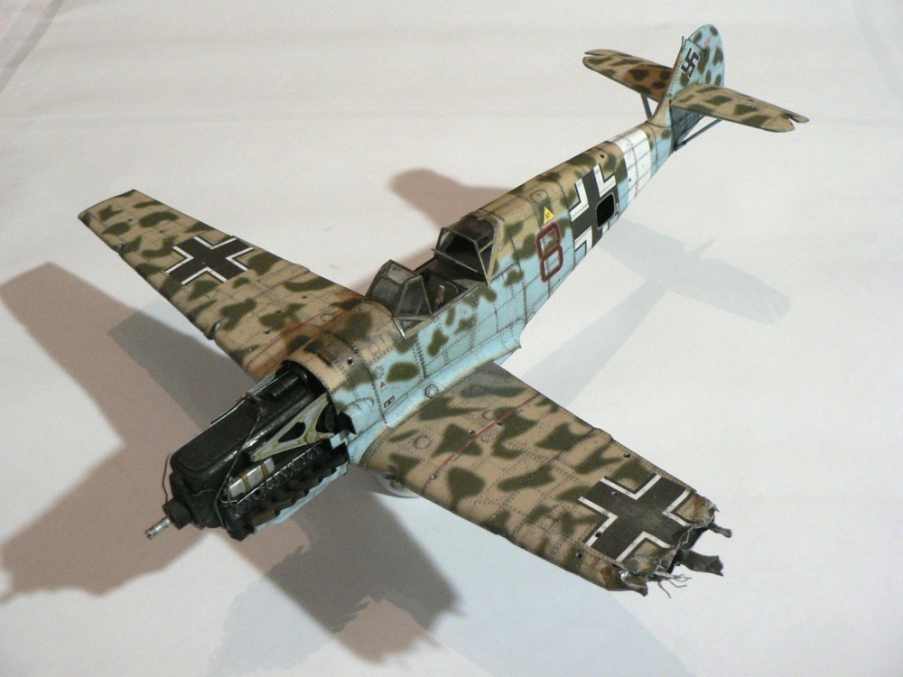 Messerschmitt Bf 109E-7 (Plná velikost v novém okně) Messerschmitt Bf 109E-7