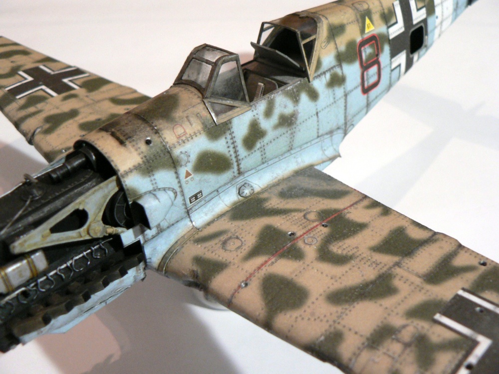Messerschmitt Bf 109E-7 (Plná velikost v novém okně) Messerschmitt Bf 109E-7